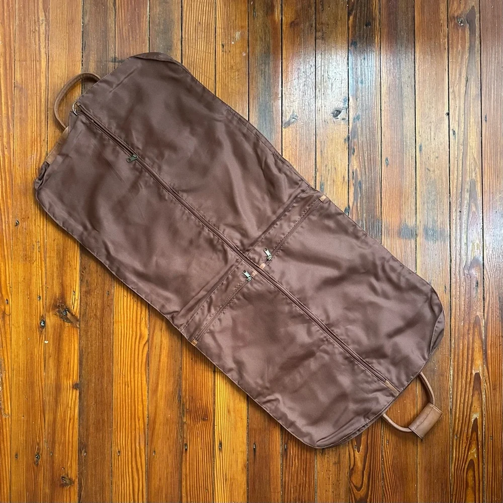Boulder Ridge leather garment bag